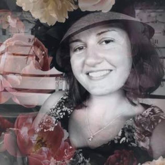 Meet your Posher, Nicolle - Picture 1 of 1